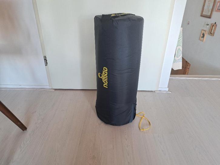 Tweepersoonsslaapmat NOMAD, Caravans en Kamperen, Slaapmatten, Zo goed als nieuw, 2-persoons, Ophalen