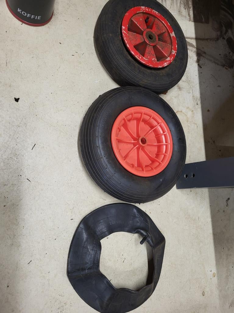 Skelterwielen: 1 nieuw, 1 gebruikt, 1 nieuwe binnenband, Kinderen en Baby's, Speelgoed | Buiten | Skelters, Ophalen of Verzenden