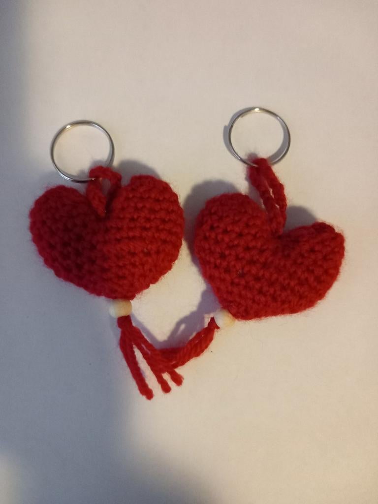 Gehaakte hartjes(sleutelhangers), Ophalen of Verzenden, Nieuw, Haken, Overige typen