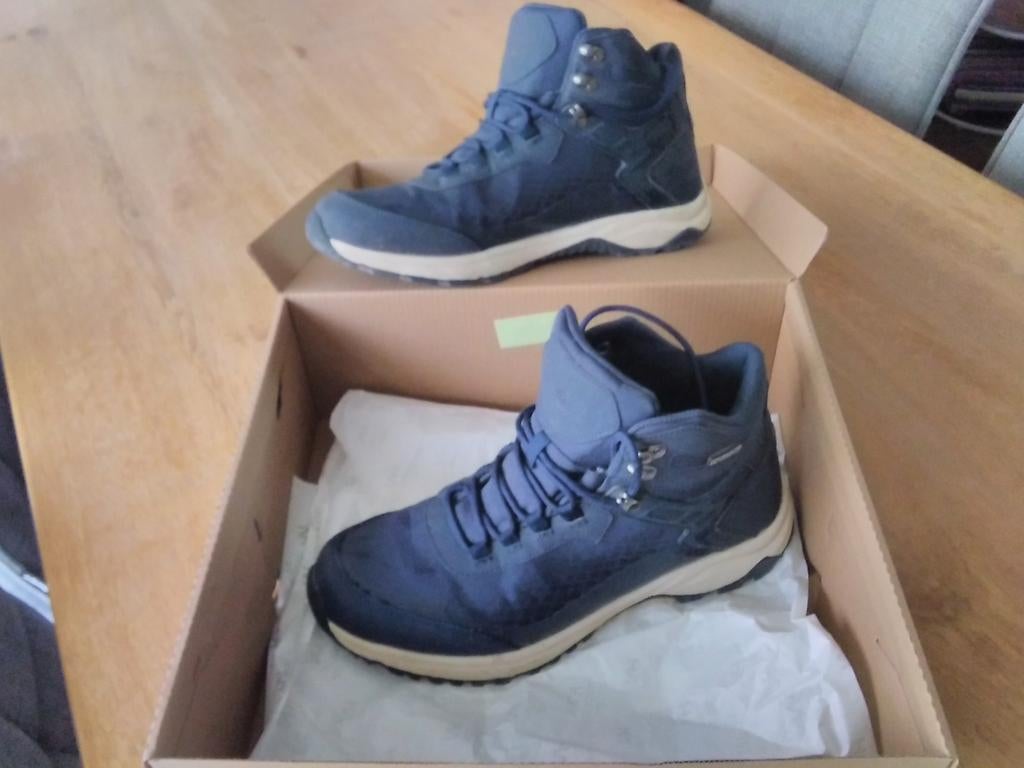 Wandelschoen, te klein gekocht, nog als nieuw, mt 44! Blauw., Ophalen of Verzenden, Zo goed als nieuw, Blauw, Wandelschoenen of Bergschoenen