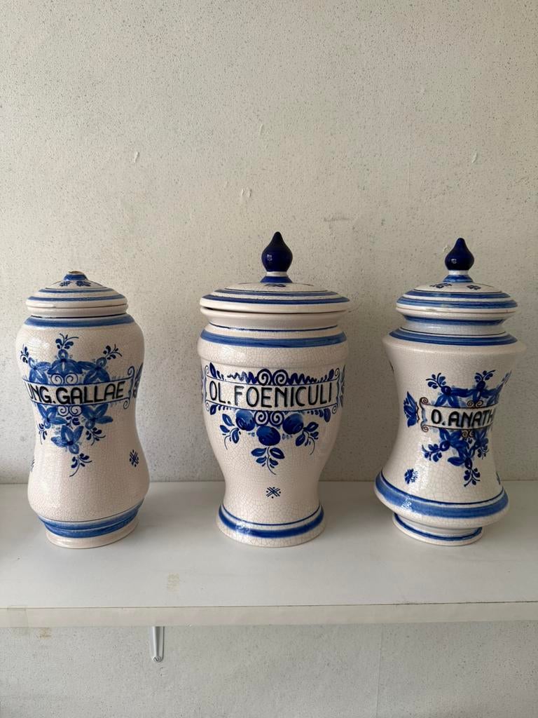 Delfts blauw kaststel, Ophalen