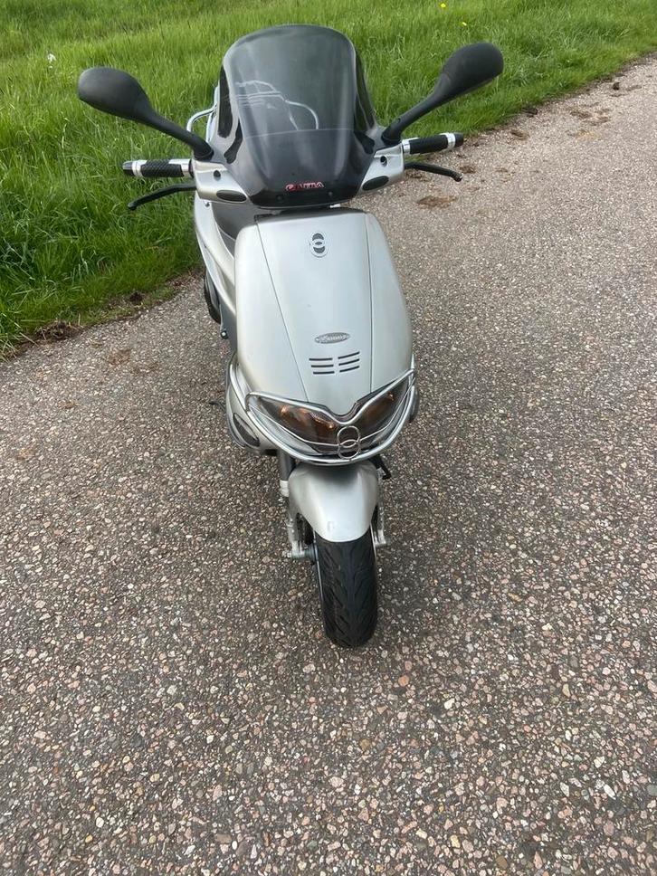 Gilera runner 70cc DR, Fietsen en Brommers, Scooters | Piaggio, Zo goed als nieuw, Overige modellen, Tweetakt, Ophalen