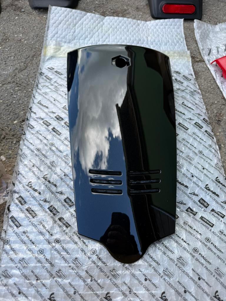 NOS gilera runner voorneus kap  gun metal 197, Ophalen of Verzenden