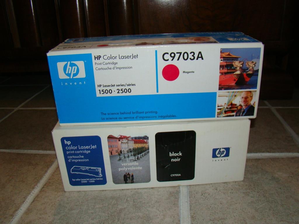 2 toners HP C9700A zwart en HP C9703A magenta HP 121A, Ophalen of Verzenden, Nieuw, Toner, HP (ORIGINEEL)