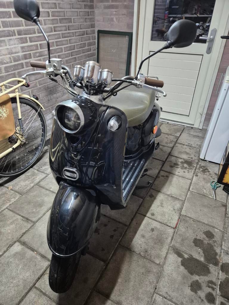 Zehn Scooter, goed lopend, 1413km, Fietsen en Brommers, Ophalen, Gebruikt, Benzine, Overige merken