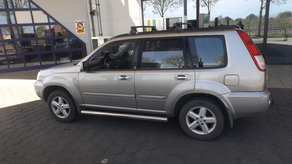 Nissan X-Trail 2.0 4WD 140PK 2006 Grijs, Voorwielaandrijving, 1998 cc, 4 cilinders, 1415 kg