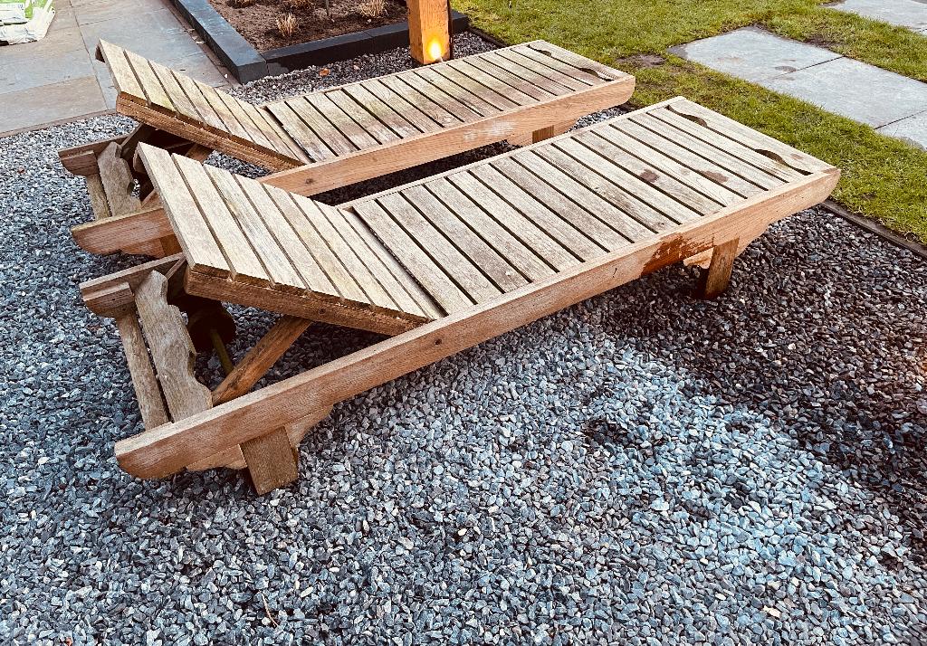 Hardhouten ligbedjes 2 stuks, Tuin en Terras, Ophalen of Verzenden, Gebruikt, Hout, Verstelbaar