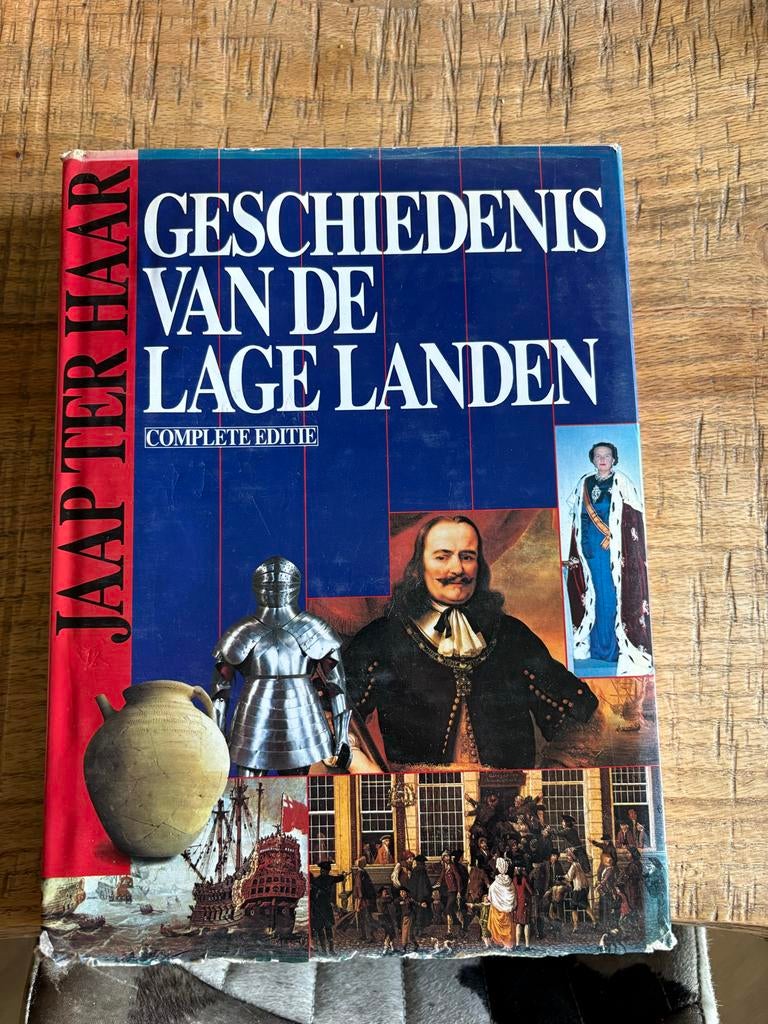 Geschiedenis van de Lage Landen - Jaap ter Haar (Complete), Ophalen of Verzenden, 20e eeuw of later, Gelezen