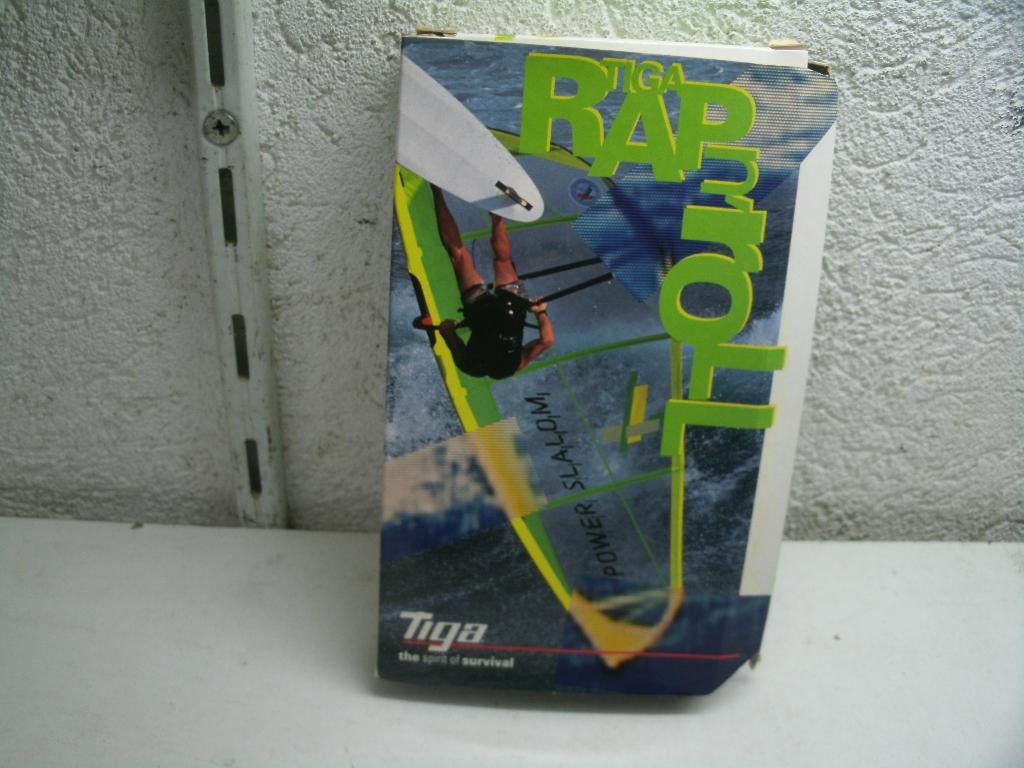 vhs 126b tiga rap 'n roll, Vanaf 16 jaar, Ophalen of Verzenden, Zo goed als nieuw, Actie en Avontuur