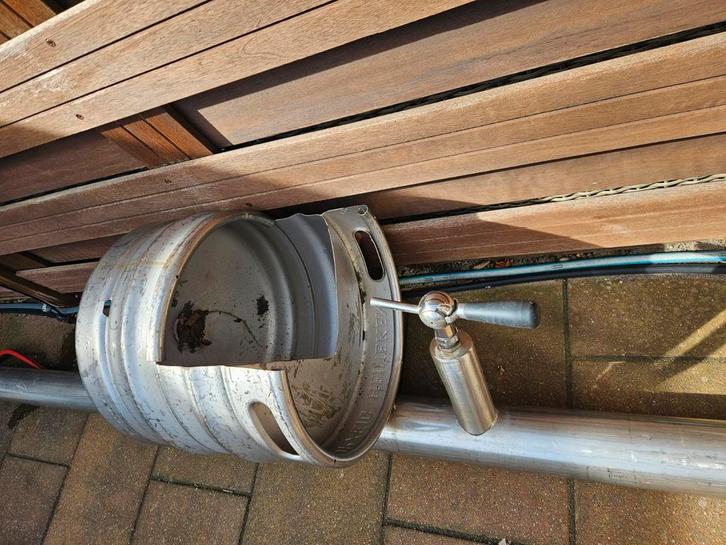 Heineken bierfust omgebouwd tot gootsteen met kraan, Tuin en Terras, Buitenkranen, Gebruikt, Ophalen