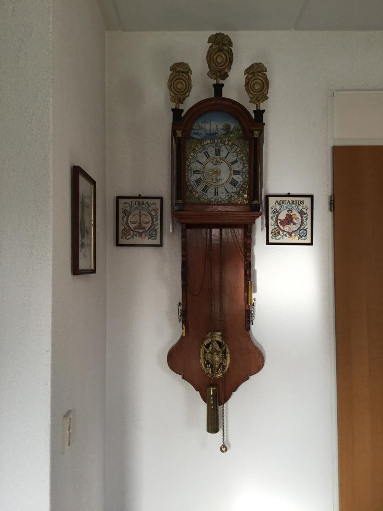 Friese staartklok, Ophalen