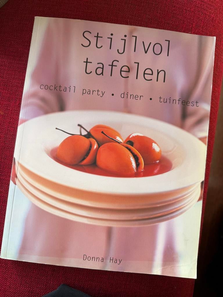 Kookboek Donna Hay - Stijlvol Tafelen (Gebruikt), Boeken, Kookboeken, Ophalen, Gelezen