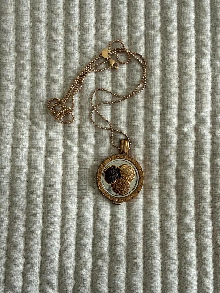 Mi Moneda ketting met hanger en munten, Sieraden, Tassen en Uiterlijk, Kettingen, Gebruikt, Overige materialen, Goud, Met hanger