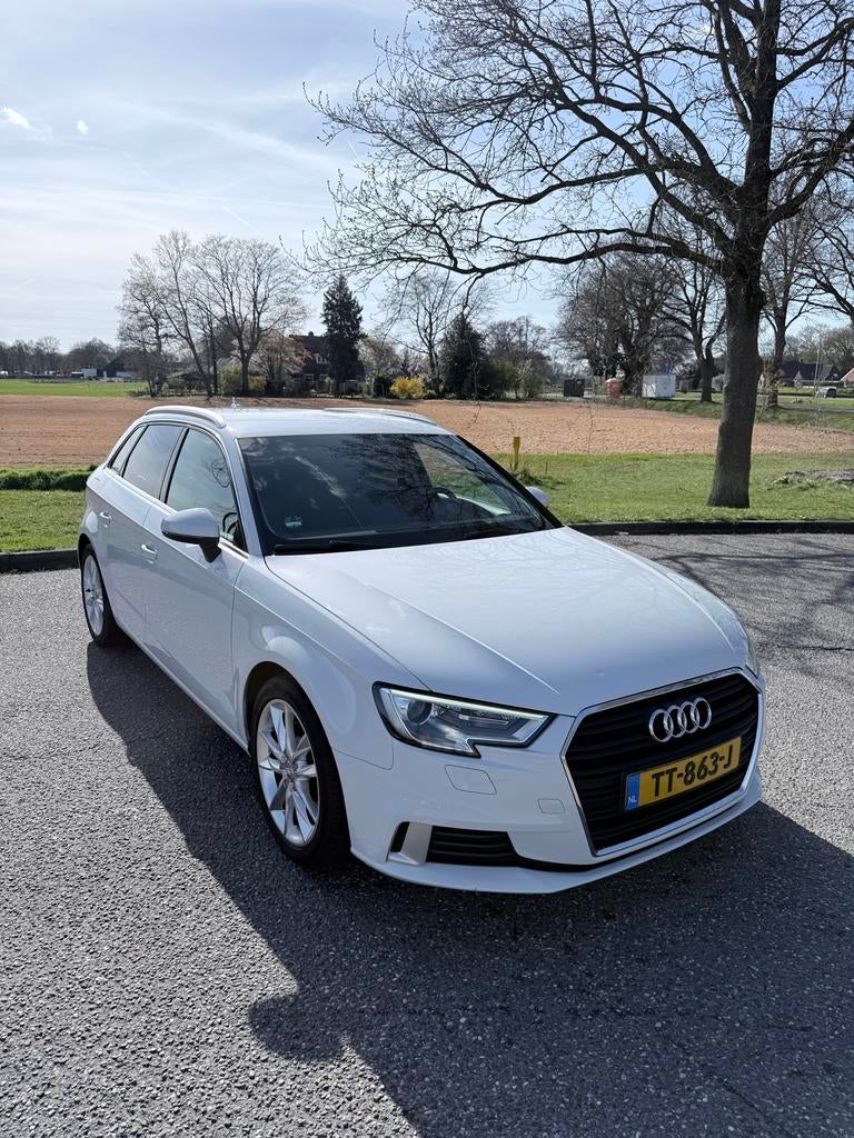Audi A3 1.0 Tfsi 116pk 2018 Wit, Auto's, Audi, Particulier, A3, Benzine, B, Hatchback, Handgeschakeld, Geïmporteerd, Wit, Voorwielaandrijving