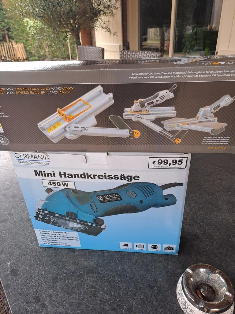 Handcikelzaag met verstekbak, Doe-het-zelf en Verbouw, Ophalen of Verzenden, 1200 watt of meer, 70 mm of meer