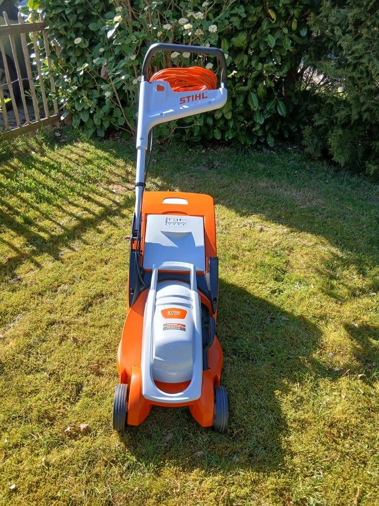 Stihl RME339C Elektrische Grasmaaier - Zo goed als nieuw, Cirkelmaaier, Stihl, Elektrische grasmaaier, Ophalen of Verzenden