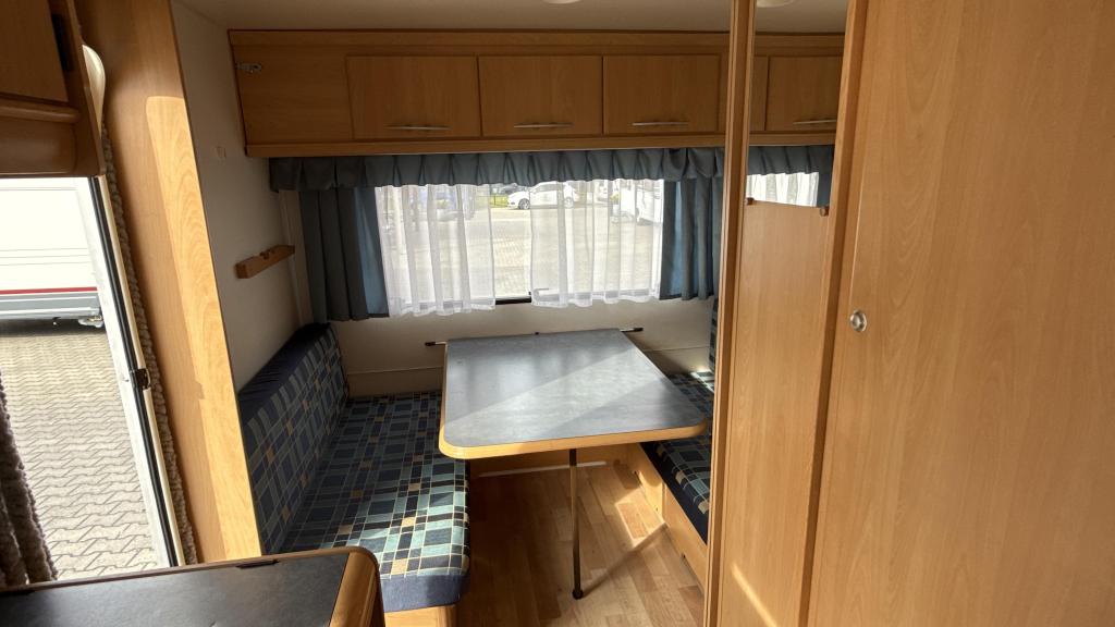 Adria Altea 461 DB bouwjaar 2007 met voortent, Caravans en Kamperen, Caravans, Overige typen, Bedrijf, 750 - 1000 kg, Adria
