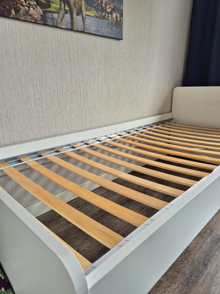 Kinderbed 200 x 90 cm - Wit, Kinderen en Baby's, Kinderkamer | Bedden, Ophalen, 85 tot 100 cm, Gebruikt, Lattenbodem