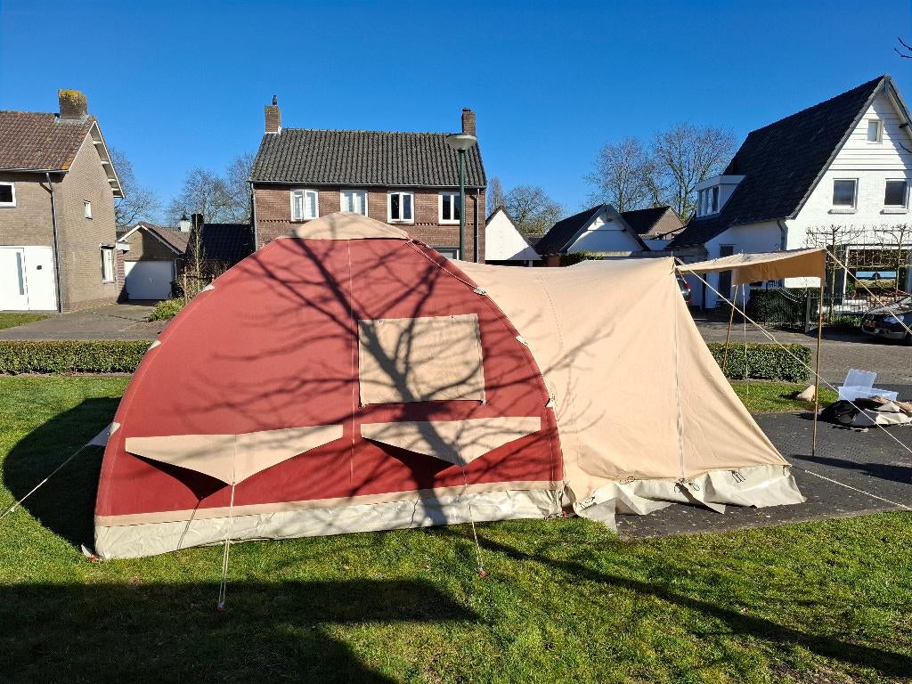 KARSTENTENT 300 TE KOOP, Ophalen, Gebruikt, Tot en met 4