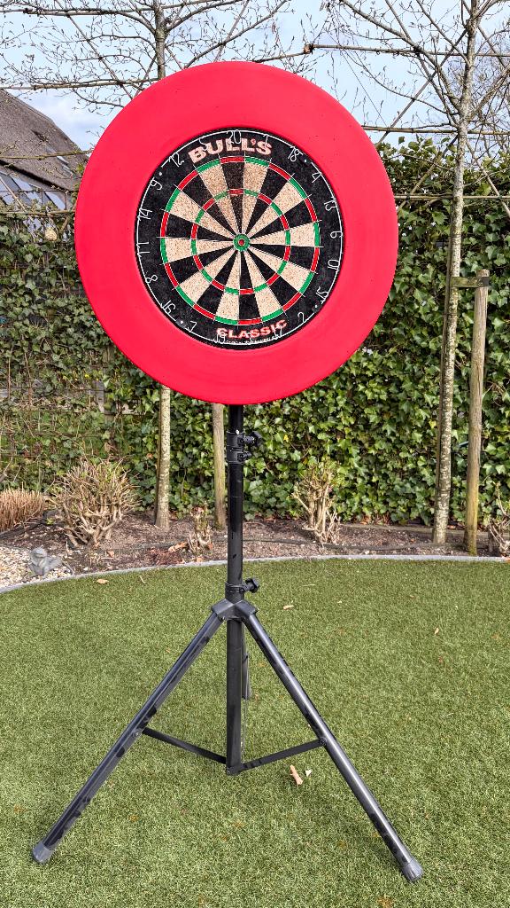 Dartbord met standaard, Sport en Fitness, Darts, Ophalen of Verzenden, Gebruikt, Dartbord