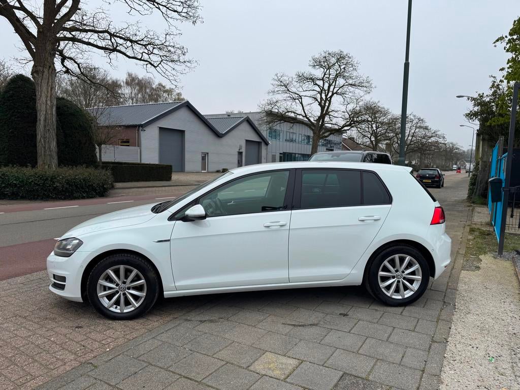 Volkswagen Golf 1.6 TDI Lounge Clima Elek Pakket Xenon Navi, Auto's, Volkswagen, Stof, Gebruikt, 4 cilinders, Wit