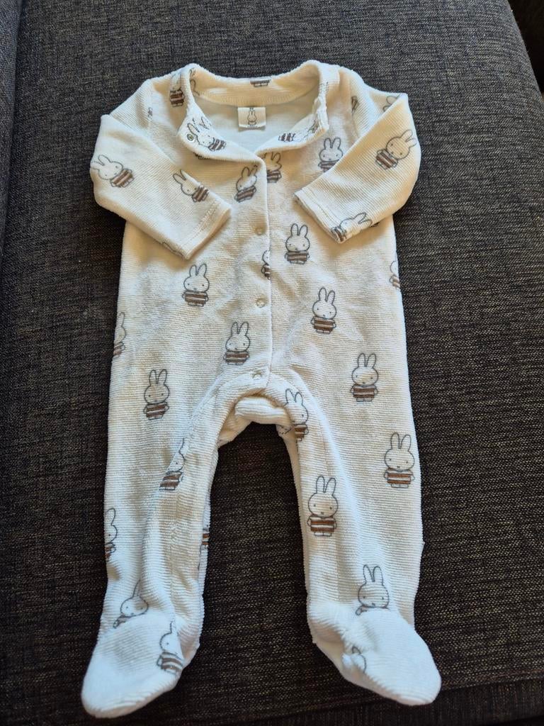 Nijntje pakjes maat 56 (rood) en 62 (wit), Ophalen, Gebruikt, Jongetje of Meisje, Nijntje