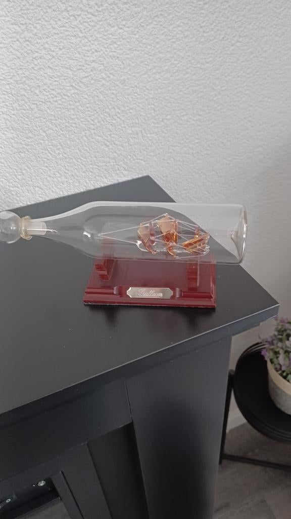Glazen schip in fles Galleon galjoen, Hobby en Vrije tijd, Modelbouw | Boten en Schepen, Ophalen of Verzenden, Zo goed als nieuw