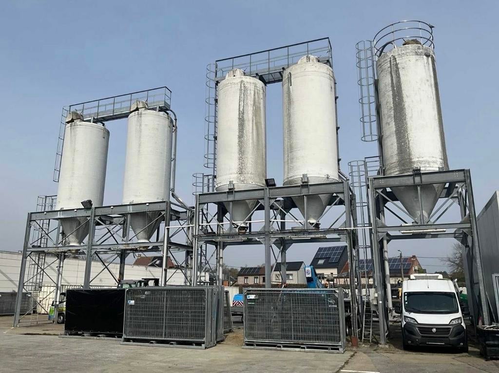 Polymetal Silo's met Metalen Constructie en Ladders, Ophalen