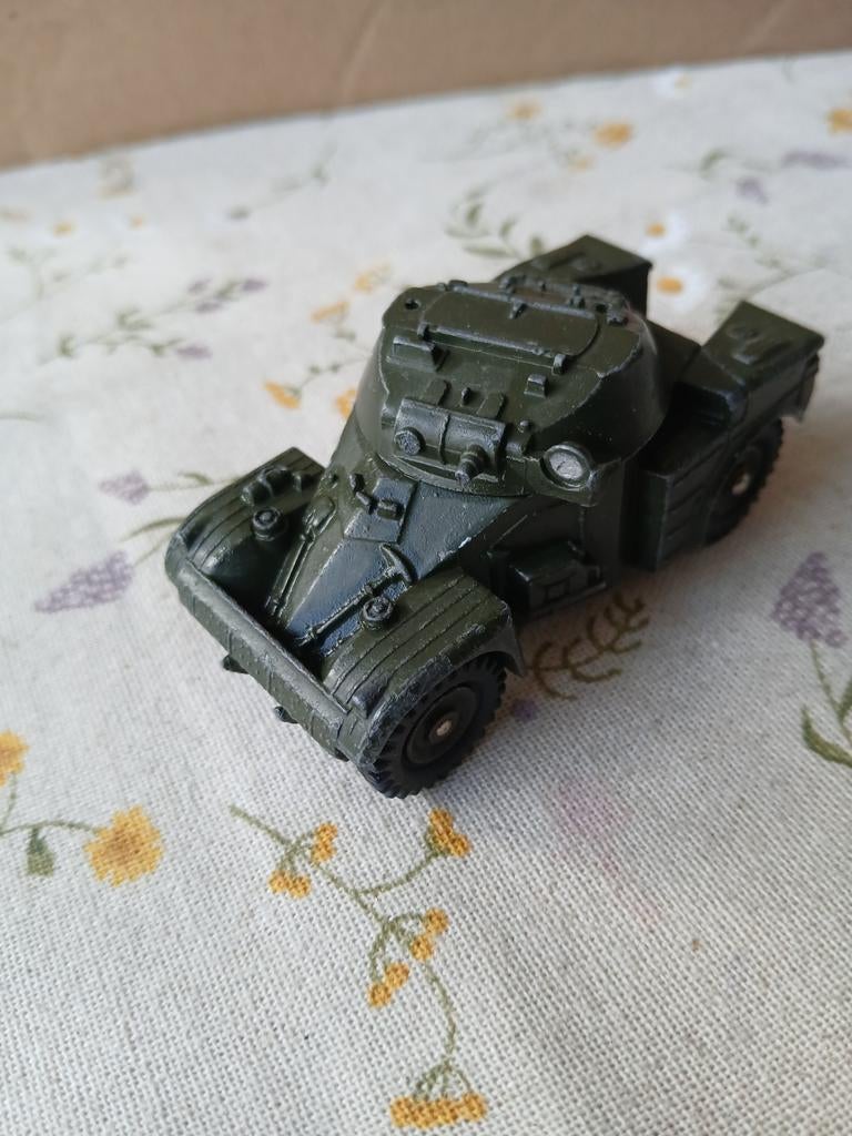 AML Panhard. Dinky toys France 814. Opknapper, Hobby en Vrije tijd, Ophalen of Verzenden, Gebruikt, Auto, Dinky Toys
