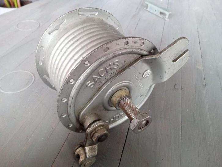 Nos, Sachs T109 remtrommel / naaf met Beral remschoenen,, Fietsen en Brommers, Brommeronderdelen | Oldtimers, Nieuw, Overige merken