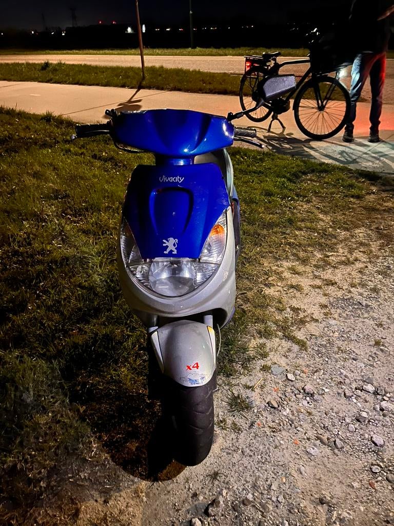 Peugeot vivacity 50cc 2t, Ophalen, Zo goed als nieuw, Tweetakt, Vivacity