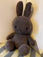 XL Nijntje Miffy knuffel corduroy grijs - 70 cm, Ophalen of Verzenden, Nieuw, Konijn