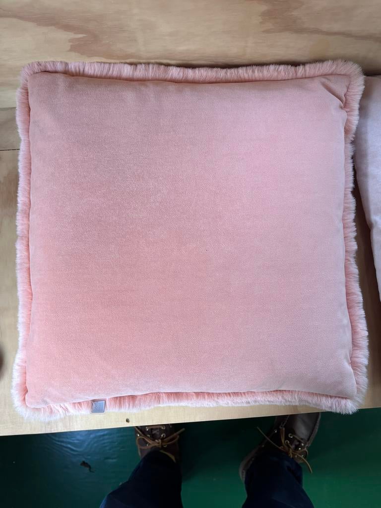 Roze kussen 45 cm bij 45 cm, Ophalen, Zo goed als nieuw, Roze, Vierkant