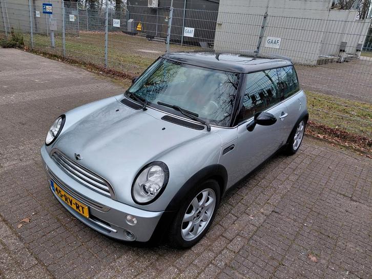 Mini Cooper R50 1.6 2005 zilver Grijs KM STAND 114.700 NAP, Auto's, Mini, Bedrijf, Cooper, Airbags, Airconditioning, Boordcomputer