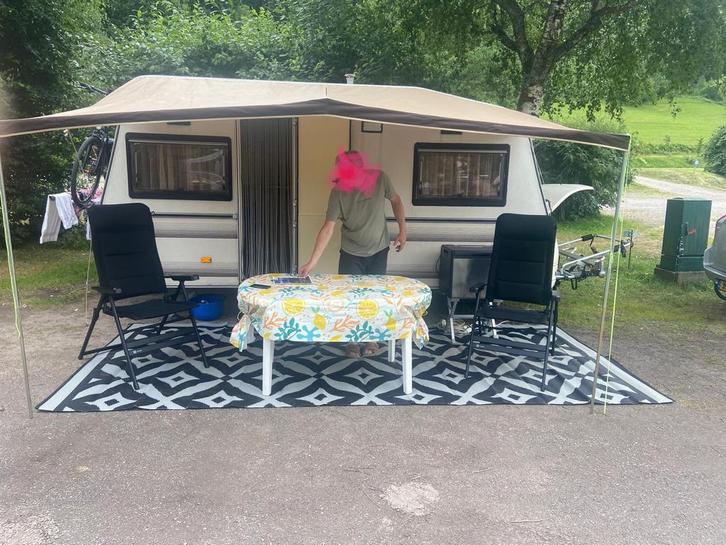 Caravan Homecar rally 442, Caravans en Kamperen, Caravans, Particulier, tot en met 4, 1000 - 1250 kg, Treinzit, Home-car, Lengtebed