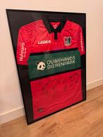 Ingelijst & gesigneerd NEC-shirt, Sport en Fitness, Voetbal, Maat XL, Ophalen, Zo goed als nieuw, Shirt