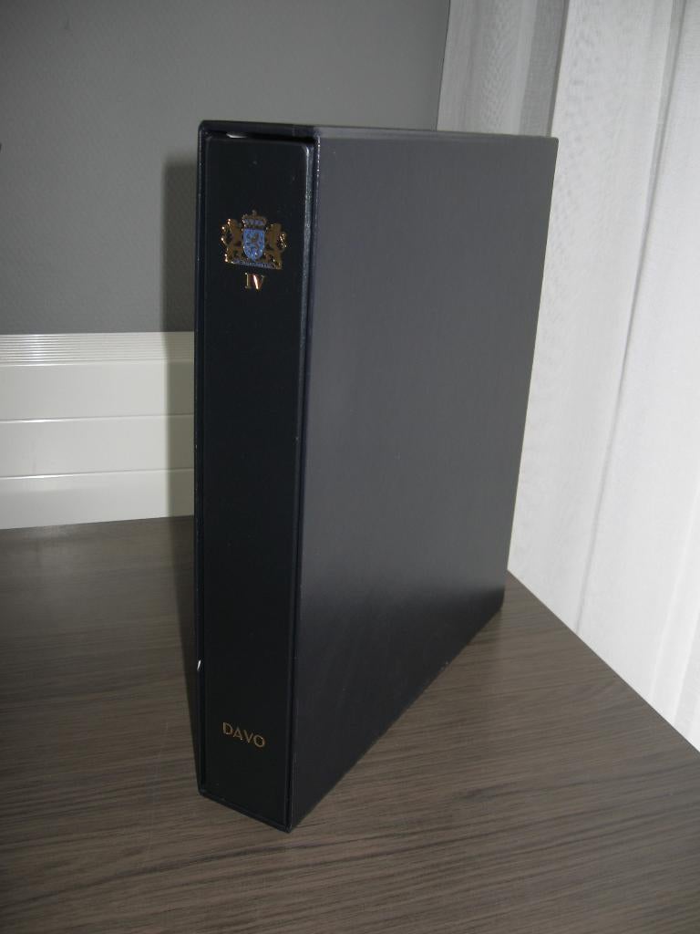 Nederland 1990 - 1999, compleet postfris in DAVO Luxe album., Verzenden, Nederland