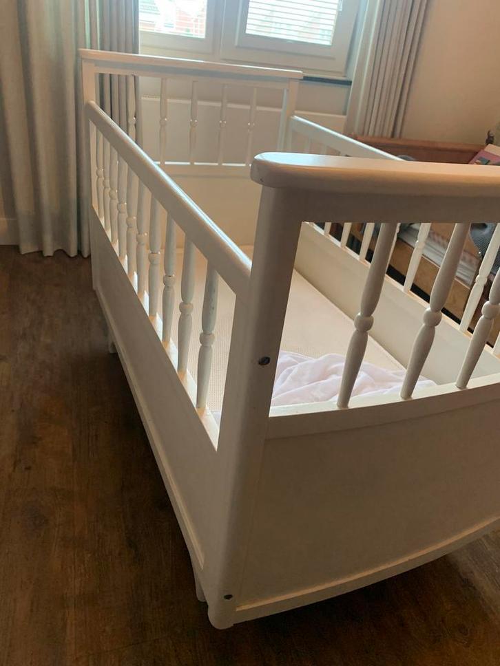 Vintage ledikant, Kinderen en Baby's, Babywiegjes en Ledikanten, Ophalen