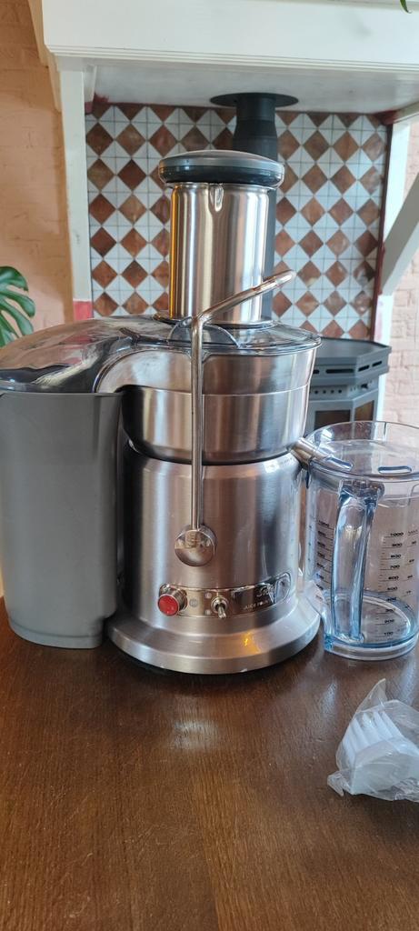 Solis juice fountain pro type 843 sapcentrifuge, Witgoed en Apparatuur, Juicers, Zo goed als nieuw, Sapcentrifuge, Ophalen of Verzenden