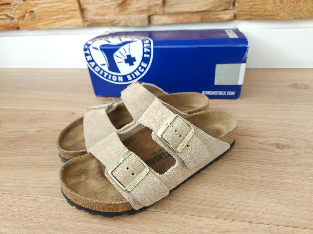 Birkenstock Arizona Suède sandalen maat 37 (38) sandcastle, Kleding | Dames, Schoenen, Beige, Zo goed als nieuw, Birkenstock, Sandalen of Muiltjes
