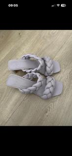H&M Gevlochten Muiltjes Lila Maat 39, Ophalen of Verzenden, Gedragen, Overige kleuren, Sandalen of Muiltjes