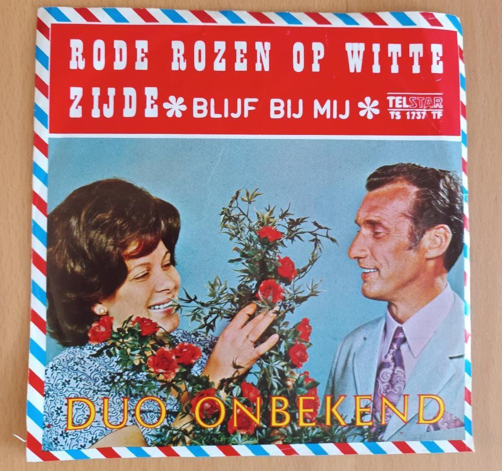 Duo Onbekend - Rode Rozen Op Witte Zijde  (Telstar 1737), 7 inch, Levenslied of Smartlap, Fotohoes, Ophalen of Verzenden