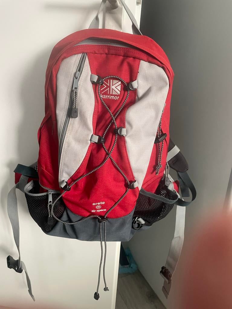 Karrimor Arete Rugzak - Rood/Grijs met Airspace Rugsysteem, Gebruikt, 25 tot 40 cm, Ophalen of Verzenden, Trekking