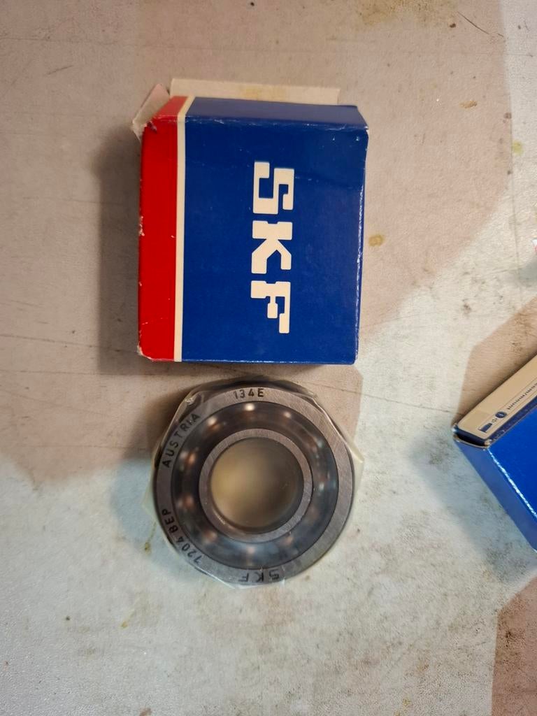 SKF 7204 BEP lagers 12 stuks, Doe-het-zelf en Verbouw, Ophalen of Verzenden, Lagers, Lagers, Lager