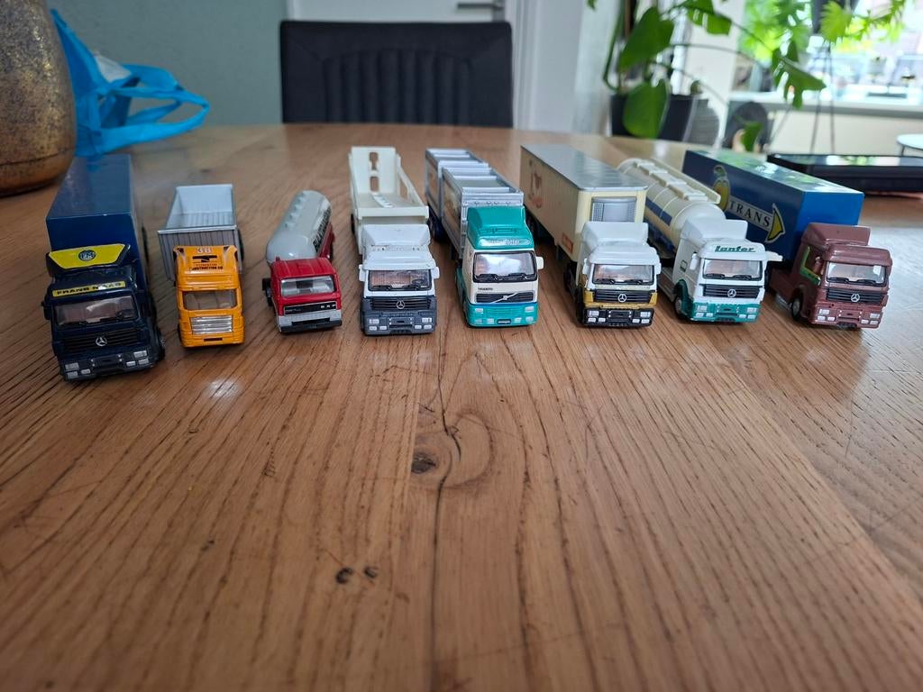 Verschillende model vrachtwagens, Hobby en Vrije tijd, Ophalen of Verzenden