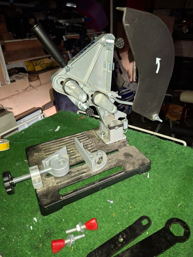 Parkside Haakse Slijper Standaard - Zo goed als nieuw, Doe-het-zelf en Verbouw, Gereedschap | Slijpmachines, Ophalen, Zo goed als nieuw
