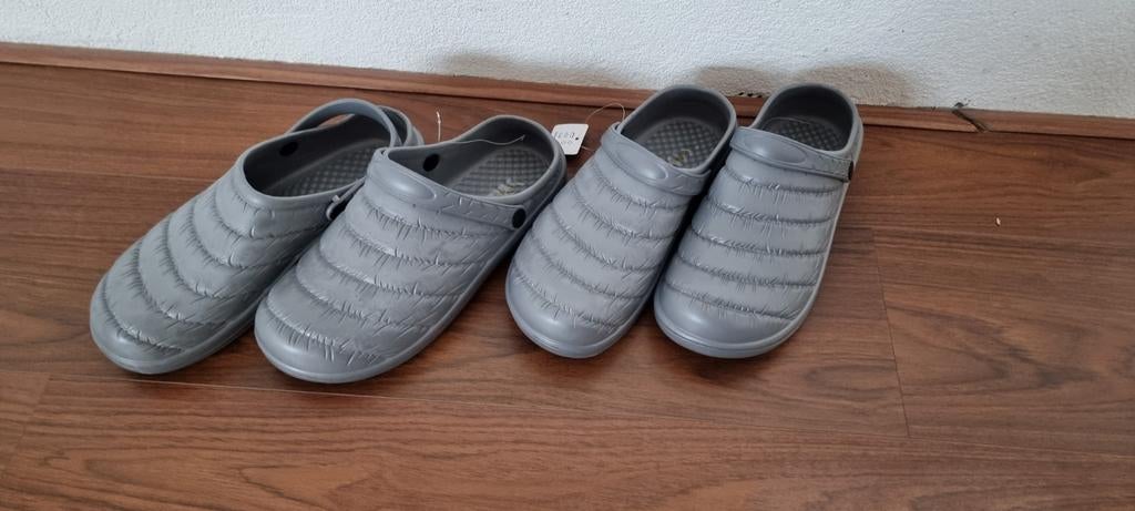 NIEUWE grijze instappers klompen heren maten 43 en 44, Kleding | Heren, Schoenen, Becker, Overige kleuren, Klompen, Nieuw