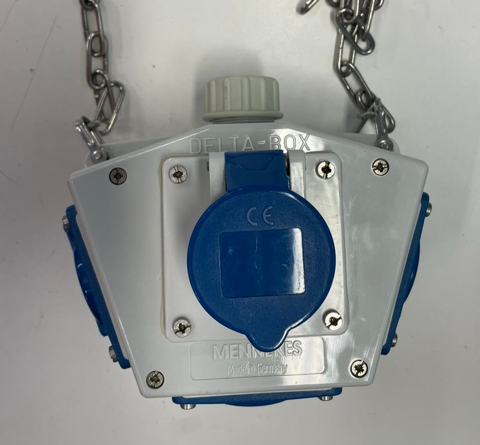 Mennekes CEE contactdoos Delta box verlengsnoer stopcontact, Hobby en Vrije tijd, Elektronica-componenten, Ophalen, Zo goed als nieuw