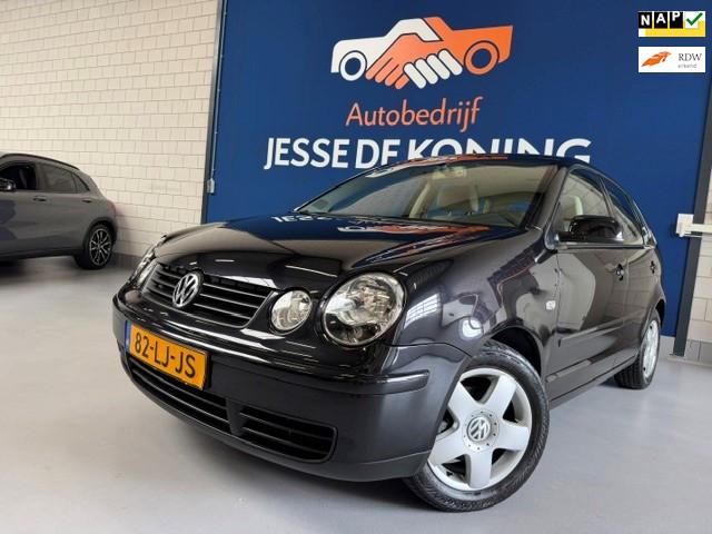 Volkswagen Polo 1.4 16V Highline / bj.2003 / 5 deurs / 1e ei, Auto's, Voorwielaandrijving, 4 cilinders, Zwart, Origineel Nederlands