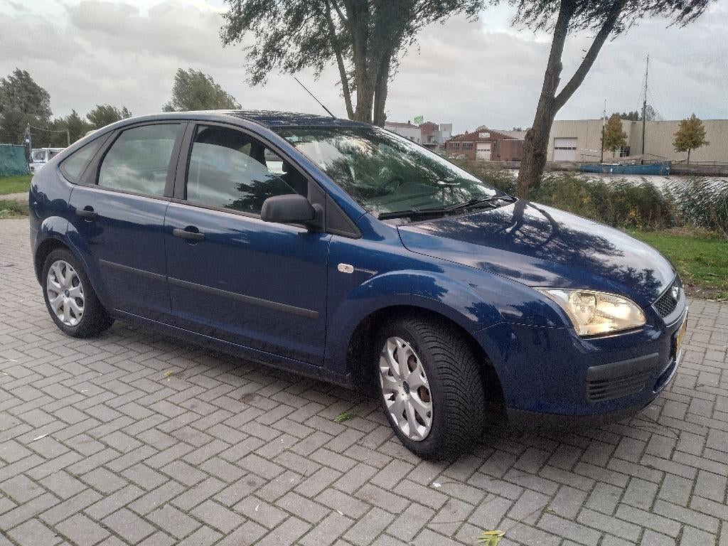 Ford Focus 1.4 59KW 5D 2007 Blauw, Auto's, Ford, Elektrische ramen, 1147 kg, 4 cilinders, Blauw